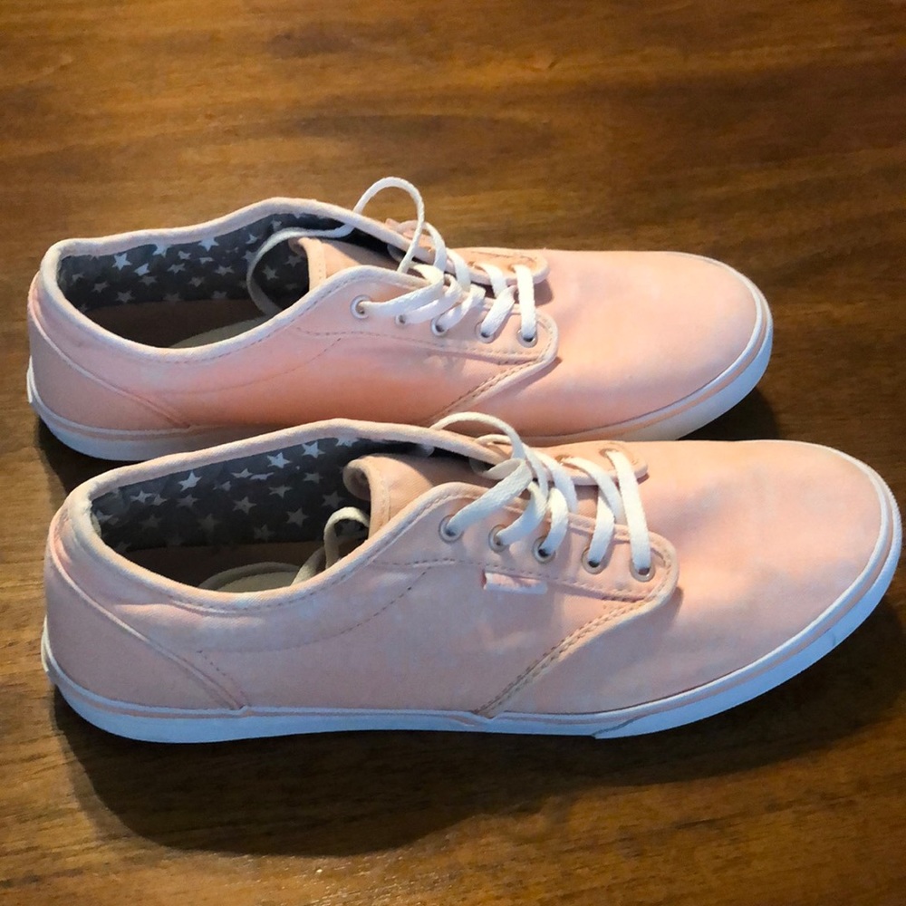 Women's Casual Lace-Up Sneakers in Light Pink